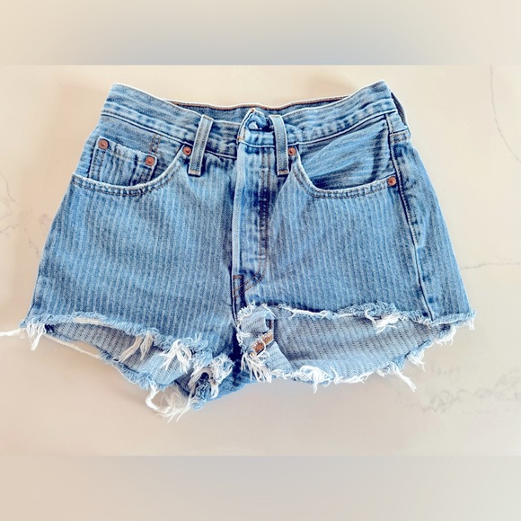 Short Levi’s 501 - Picture 1 of 4